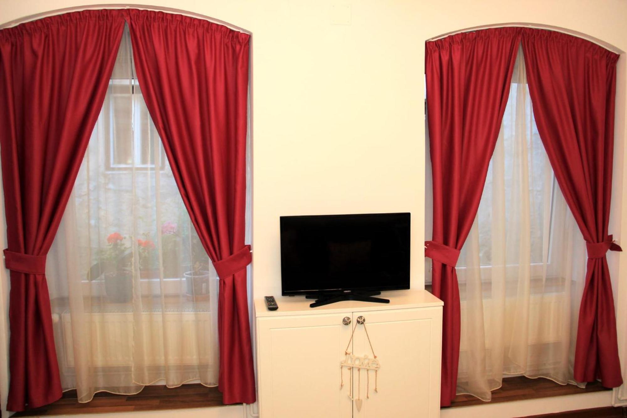 John Residence Apartment Brasov With Parking Option Bagian luar foto