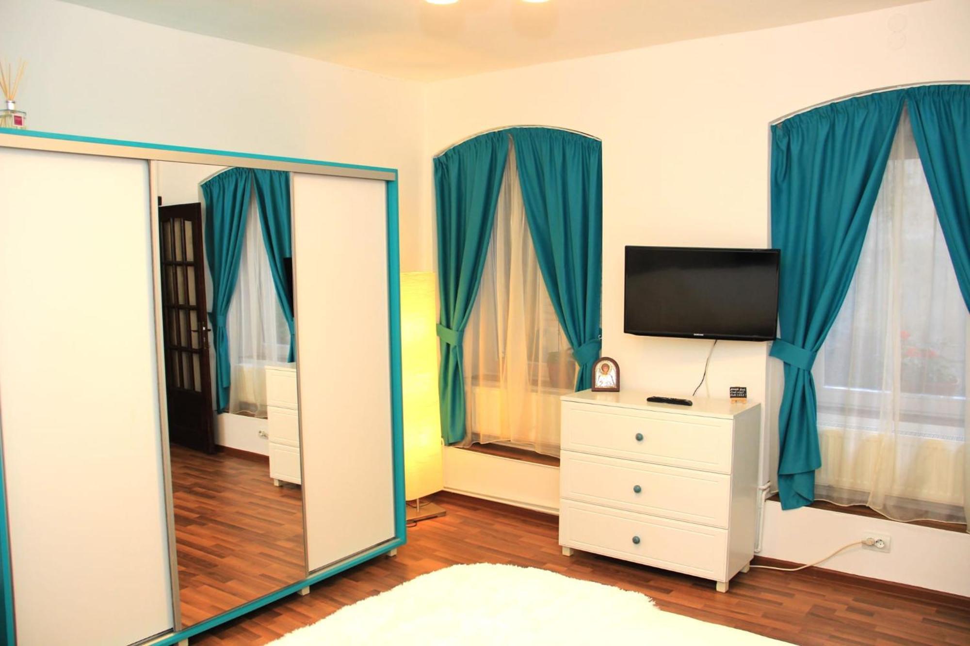 John Residence Apartment Brasov With Parking Option Bagian luar foto