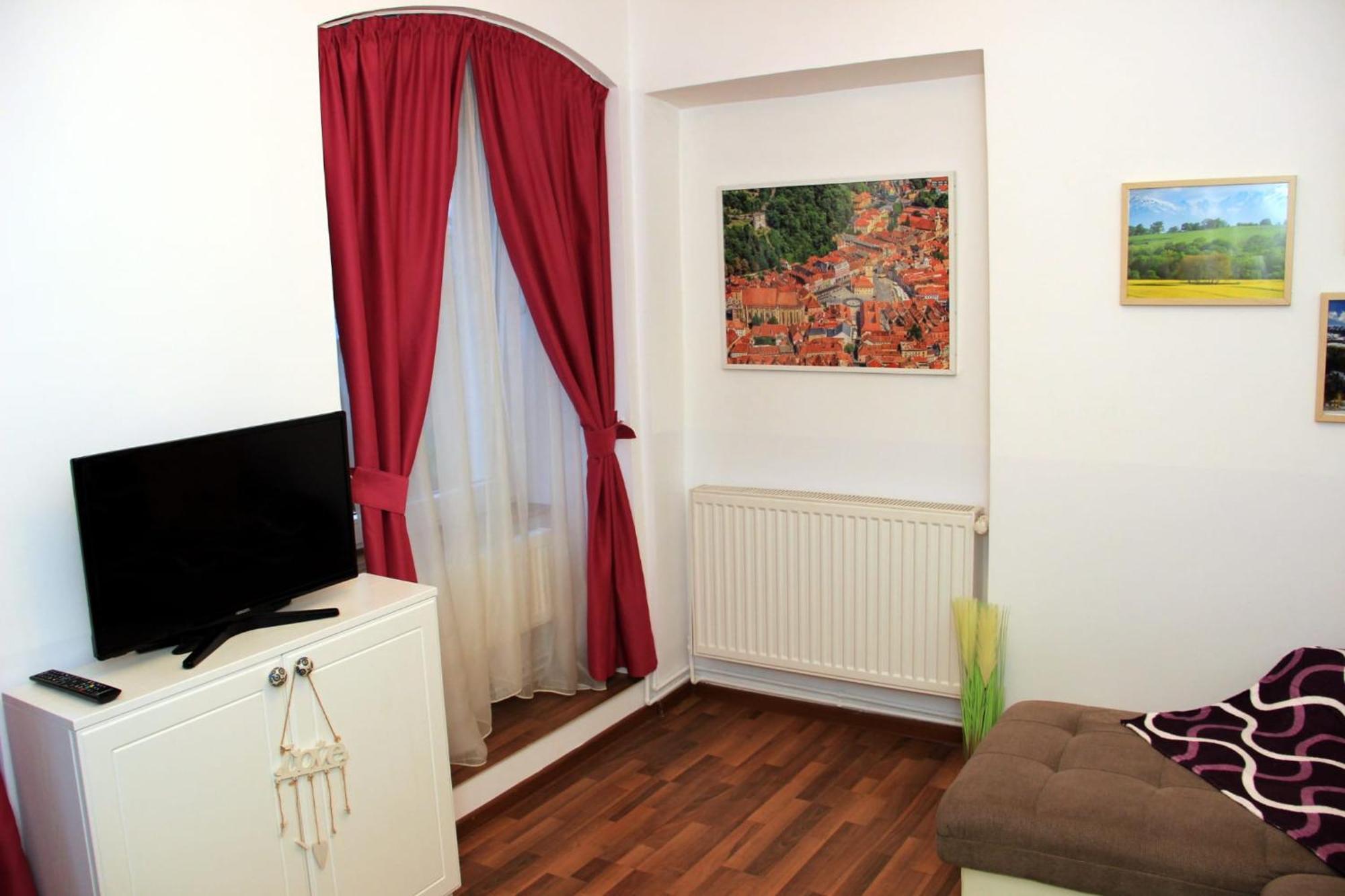 John Residence Apartment Brasov With Parking Option Bagian luar foto