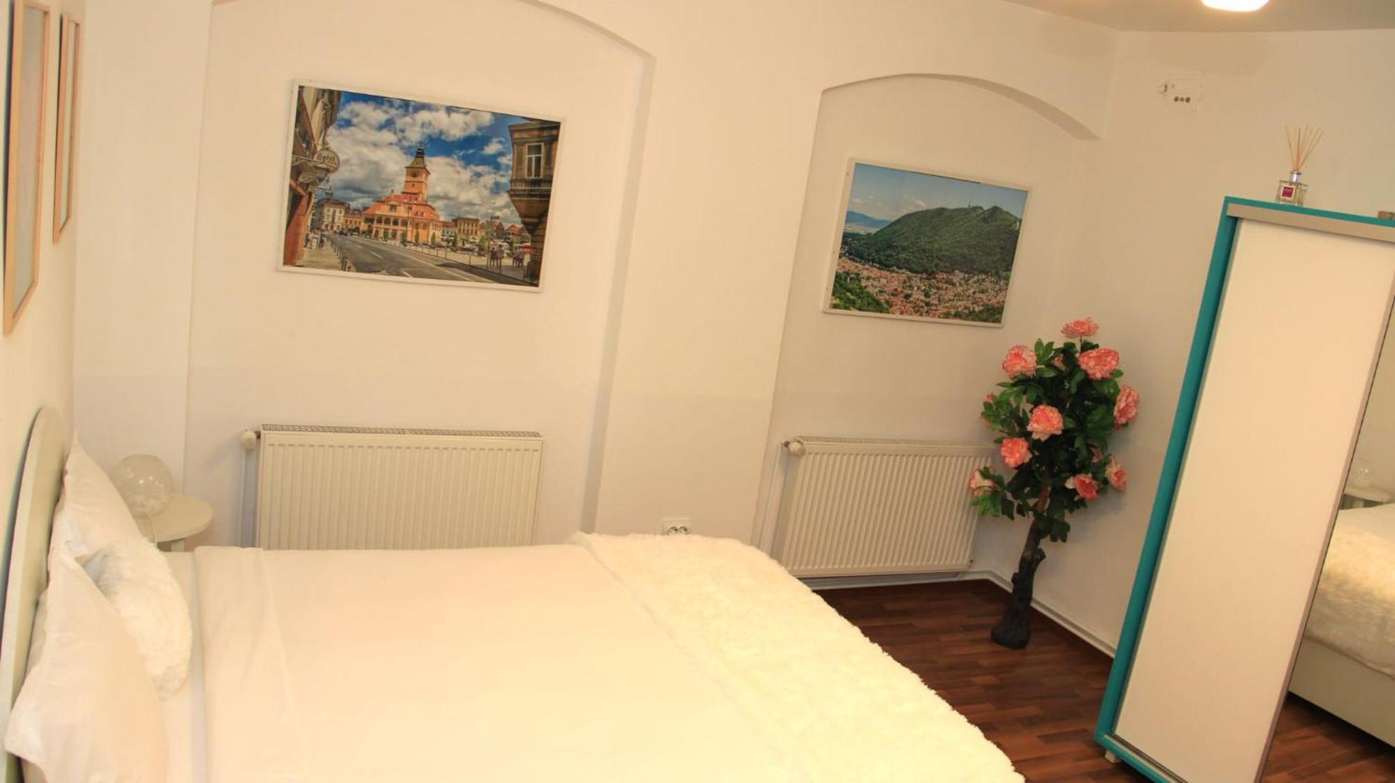 John Residence Apartment Brasov With Parking Option Bagian luar foto