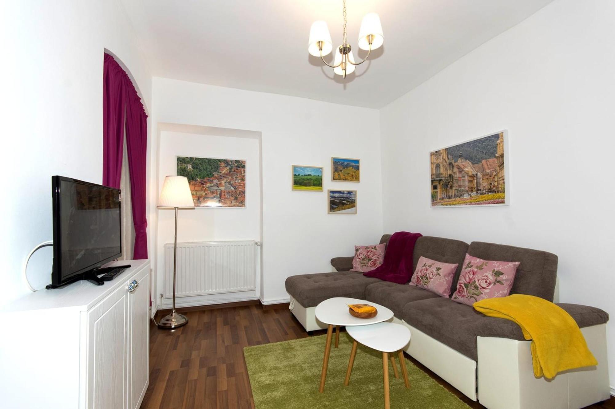 John Residence Apartment Brasov With Parking Option Bagian luar foto