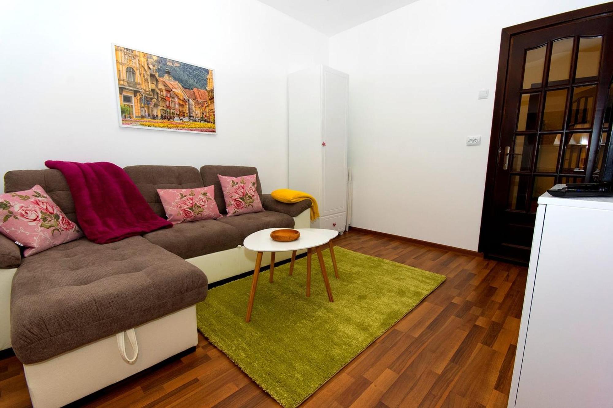 John Residence Apartment Brasov With Parking Option Bagian luar foto