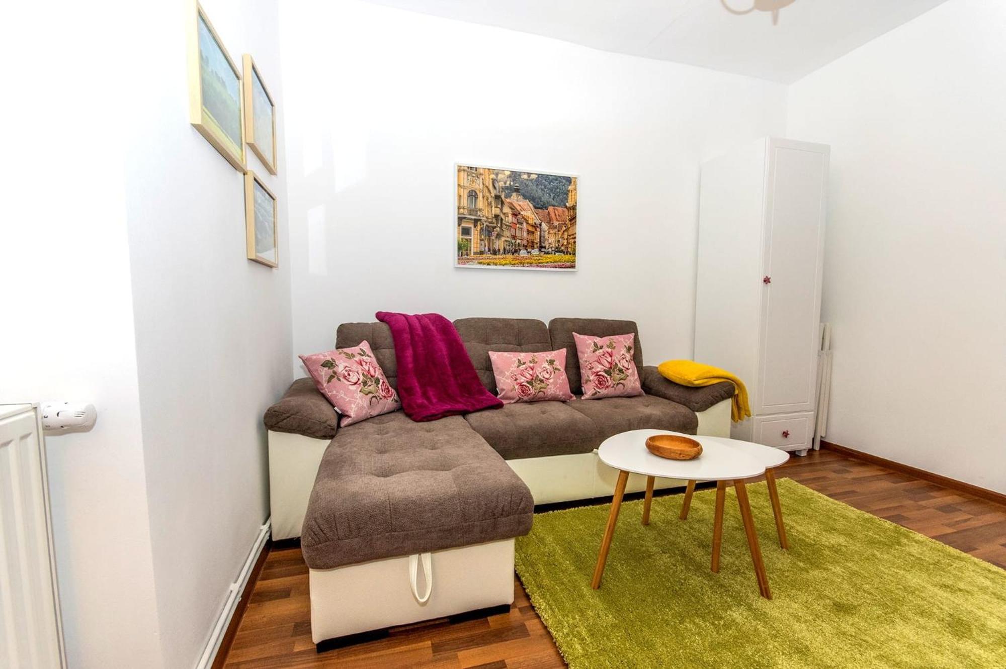 John Residence Apartment Brasov With Parking Option Bagian luar foto