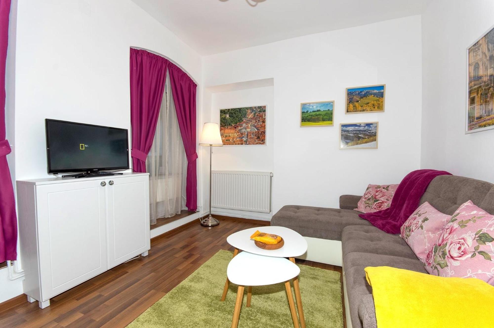 John Residence Apartment Brasov With Parking Option Bagian luar foto