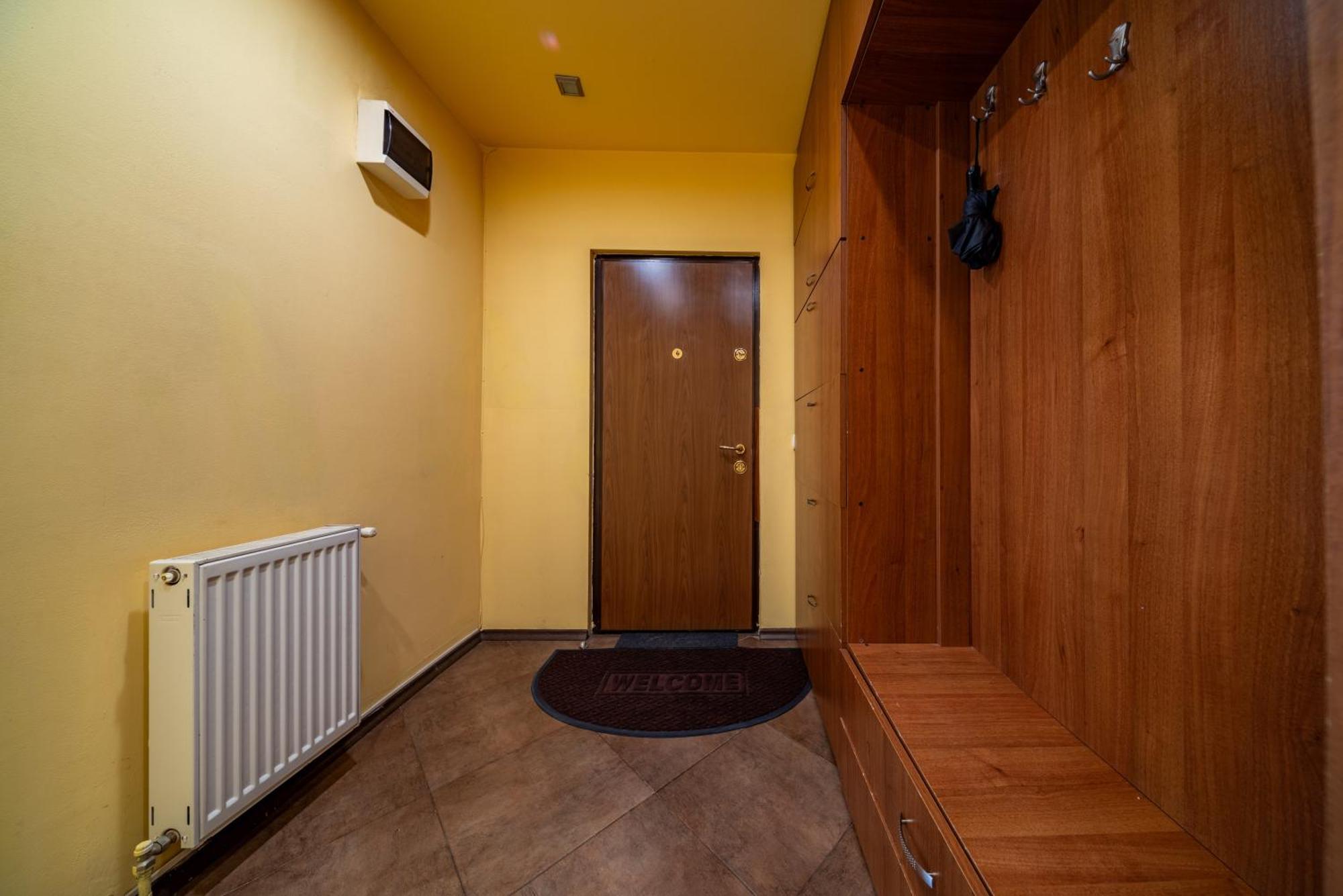 John Residence Apartment Brasov With Parking Option Bagian luar foto